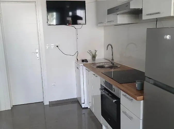 New Near Beutiful Vir