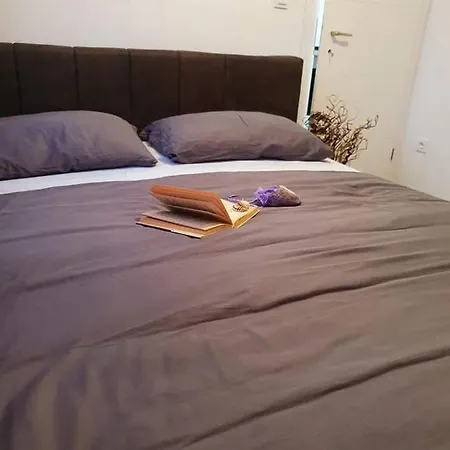 New Near Beutiful 维尔